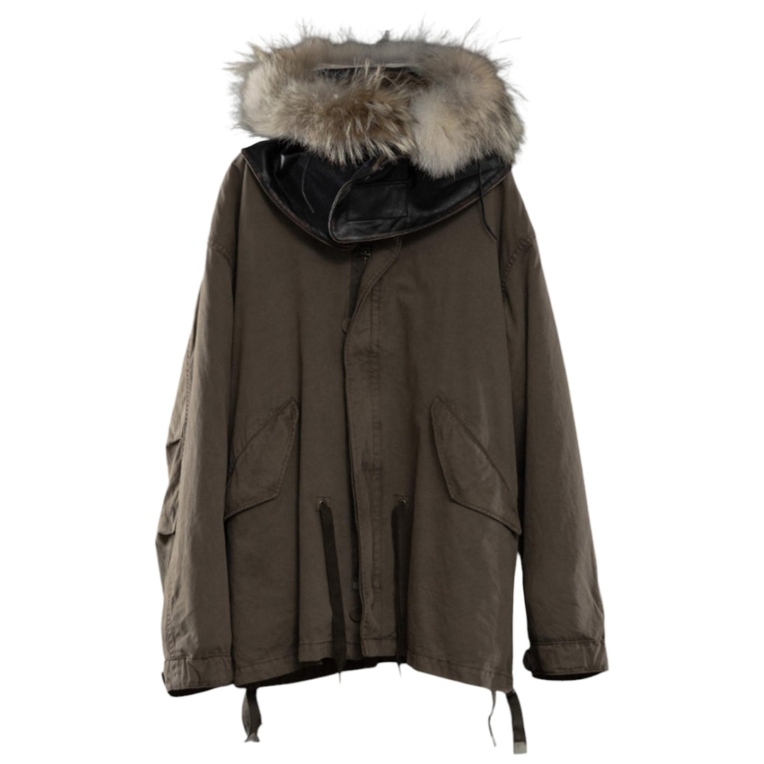 Garment-dyed short mod jacket with melton lining.