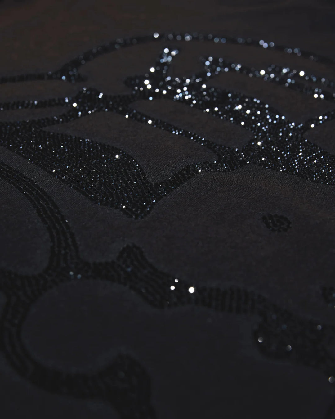 CHITO - SHINY FINESSE PUP TEE