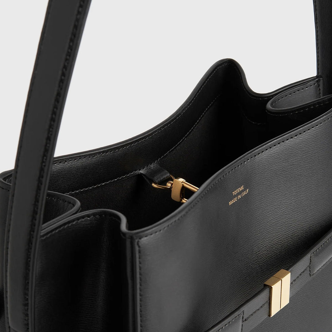 TOTEME - Belted leather bucket bag black