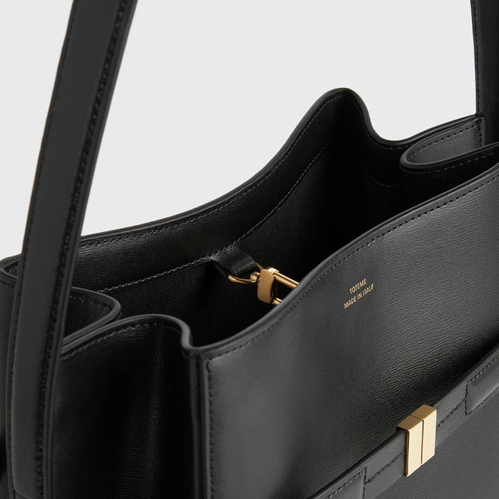TOTEME - Belted leather bucket bag black