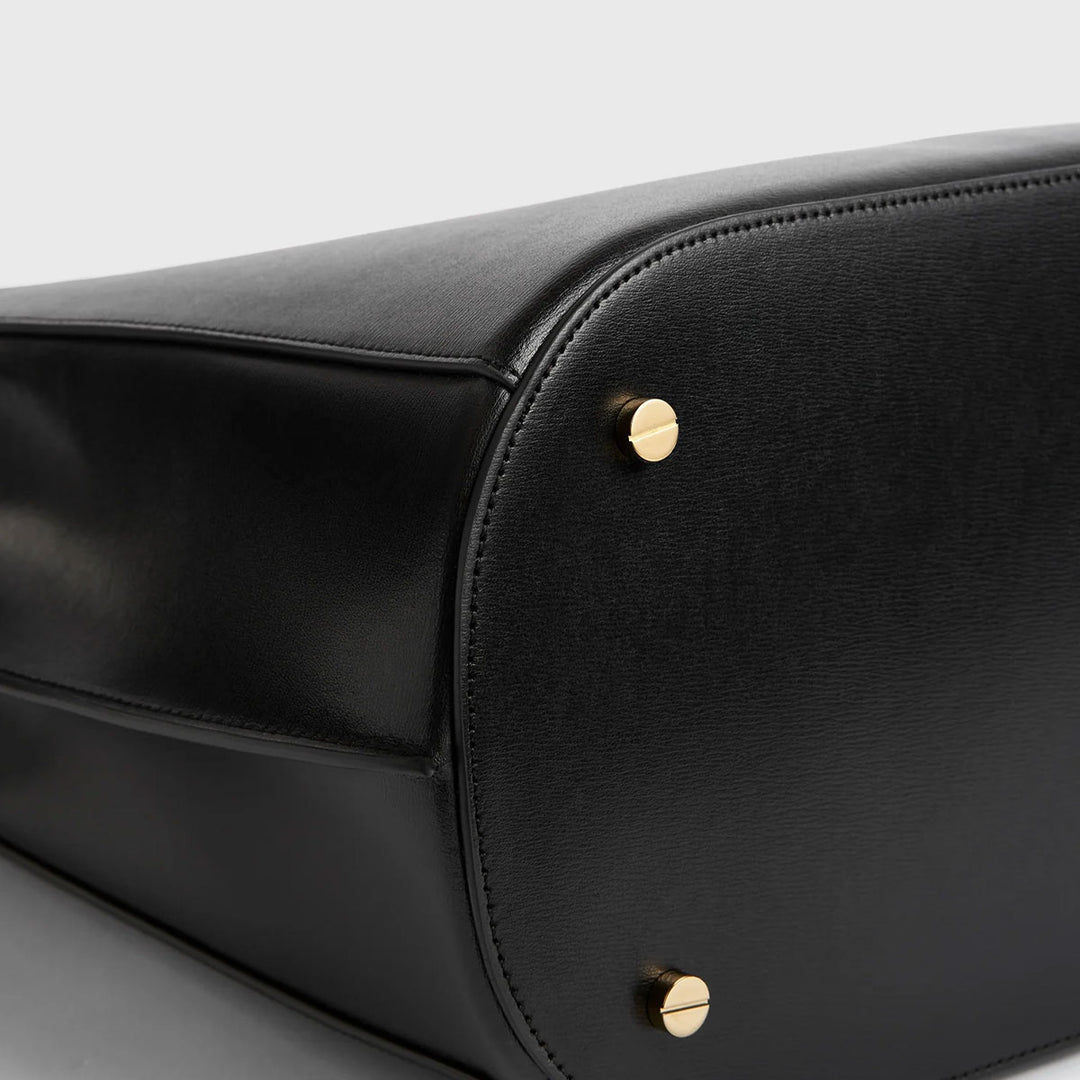 TOTEME - Belted leather bucket bag black