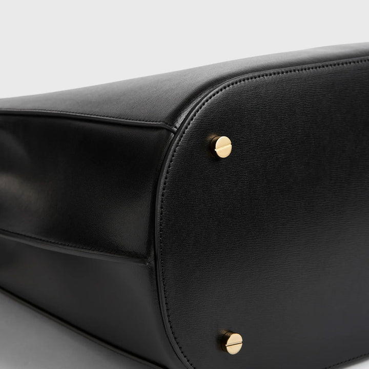 TOTEME - Belted leather bucket bag black