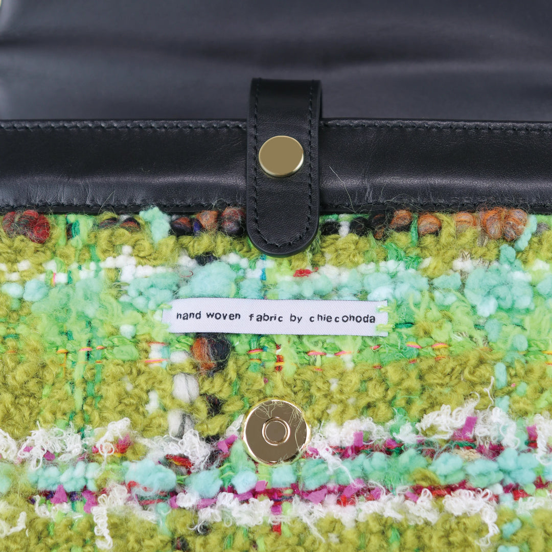 THE WORLD IS YOURS - Tweed Chain Bag 30 Hand woven fabric by Chieco hoda (GOLD)