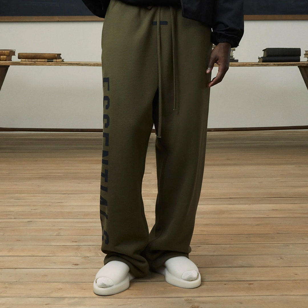 Fear of God ESSENTIALS - FLEECE RELAXED SWEATPANT