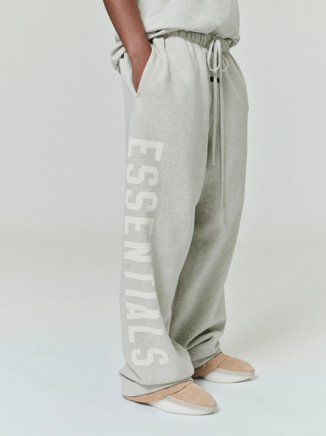 Fear of God ESSENTIALS - Lounge Fleece Sweatpant