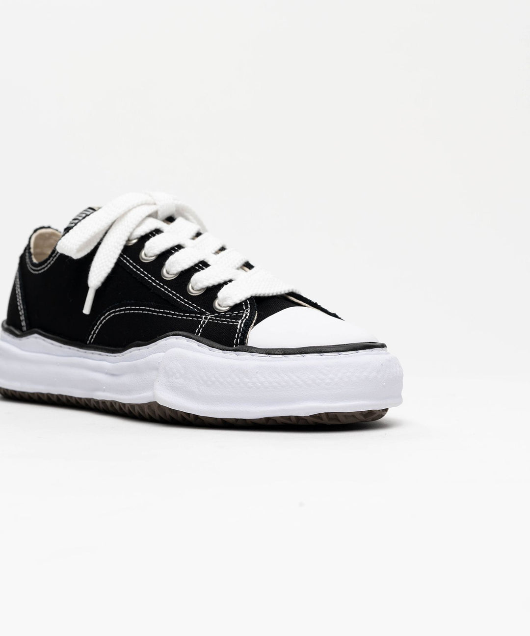 "PETERSON" OG Sole Canvas Low-top Sneakers