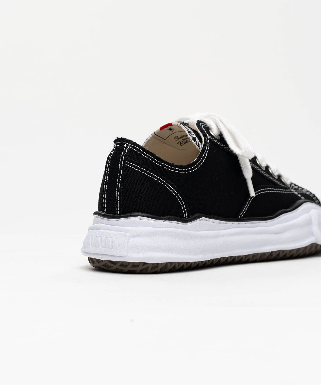 "PETERSON" OG Sole Canvas Low-top Sneakers