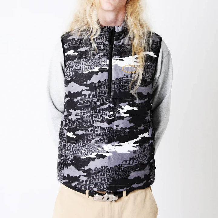 CAMO PULLOVER VEST