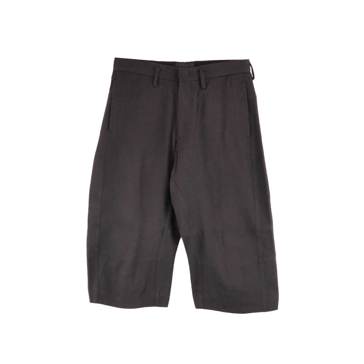Omar Afridi | KNEE DARTED FLARE SHORTS