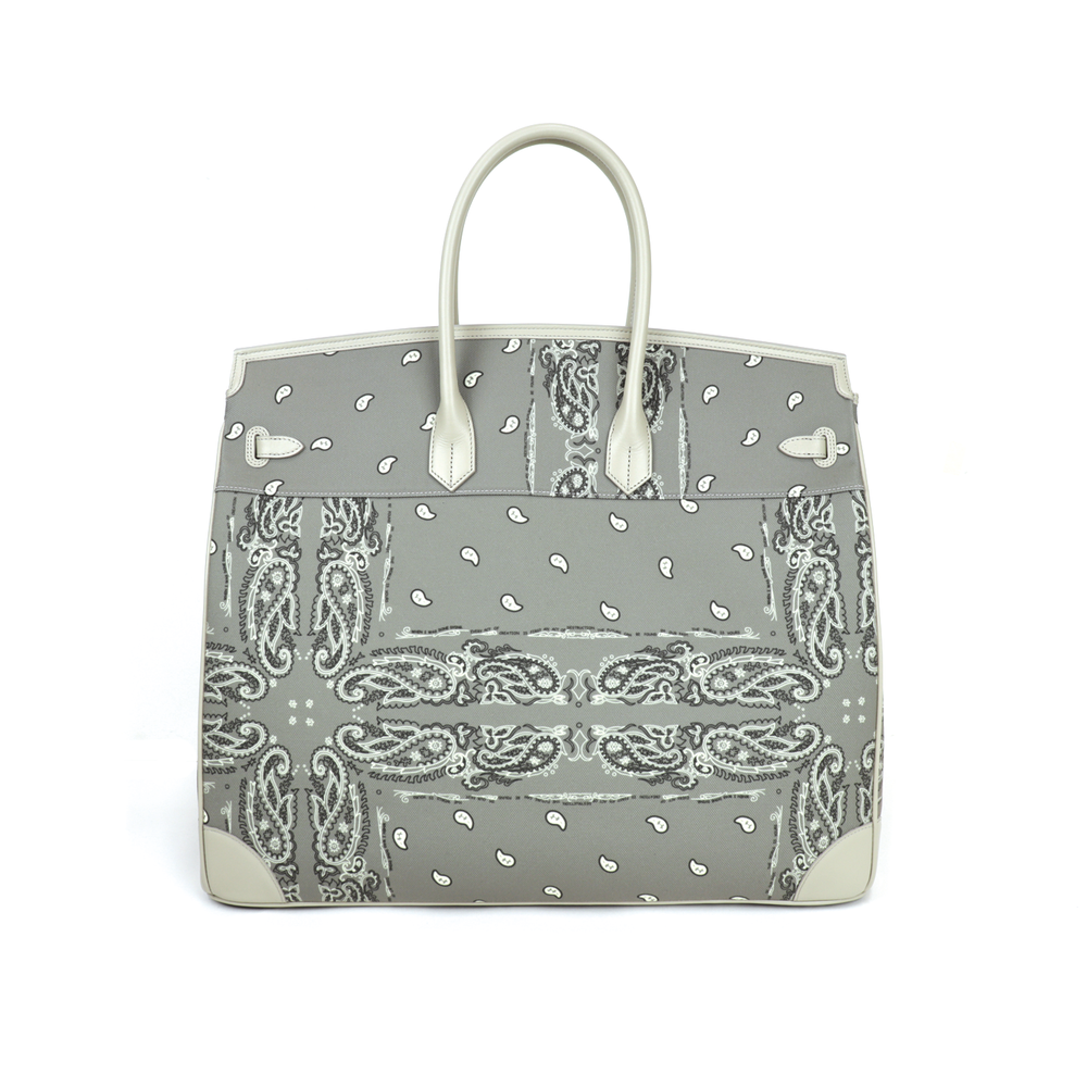 THE WORLD IS YOURS - Paisley Travel bag 50