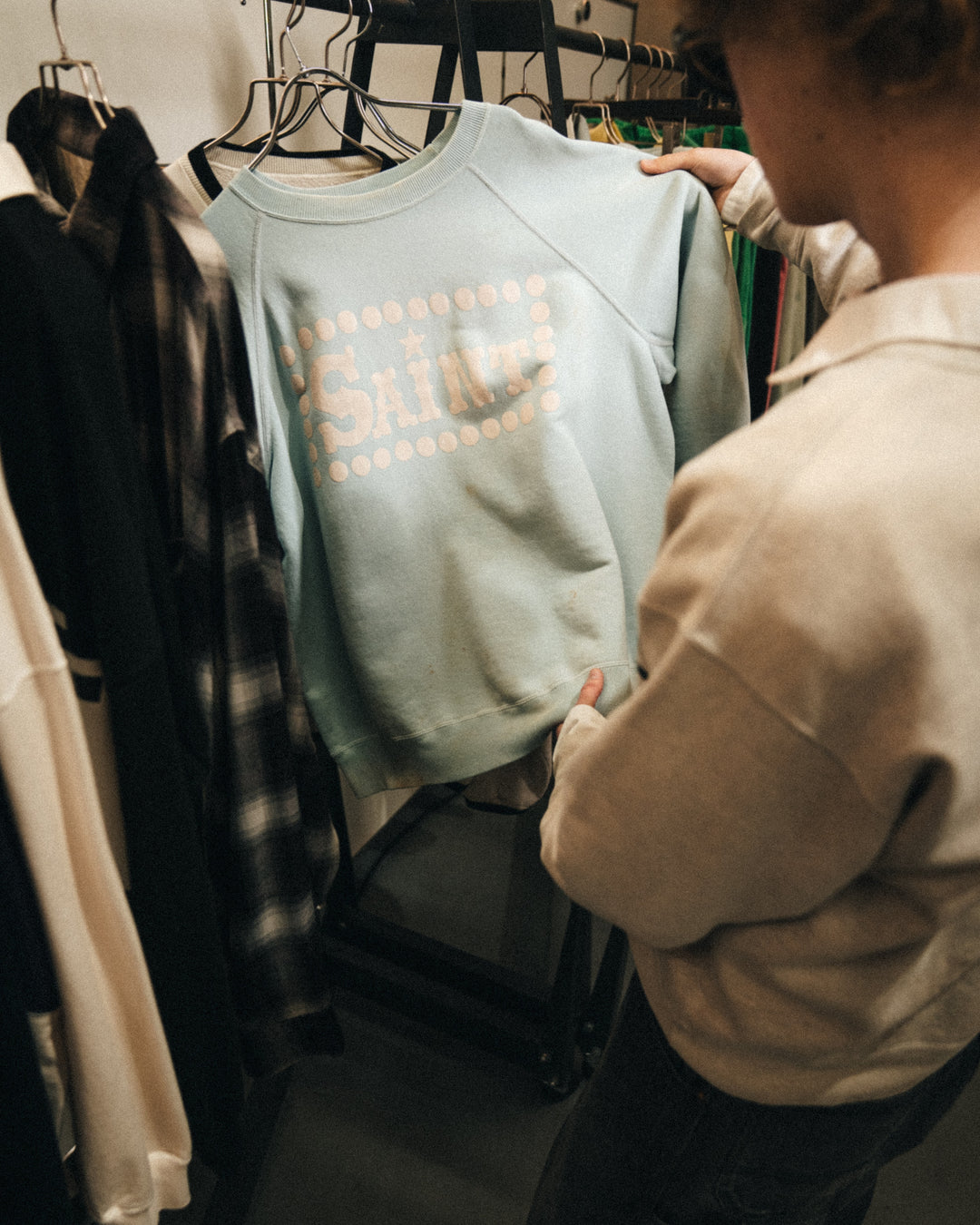 RAGLAN CRWN SWEAT/SAINT