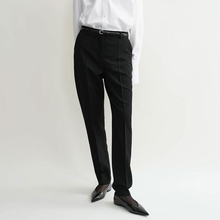 Low-waist tailored trousers black