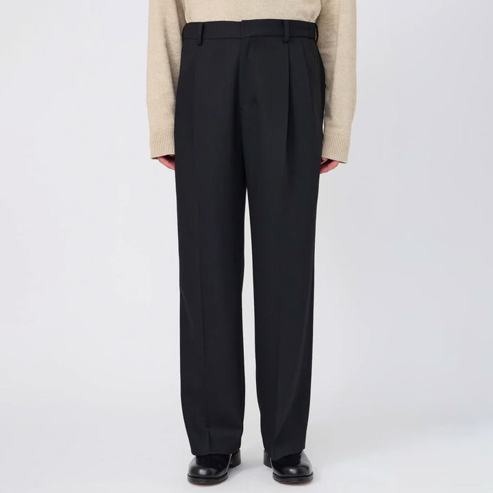 TWO-TUCKS WIDE TROUSERS