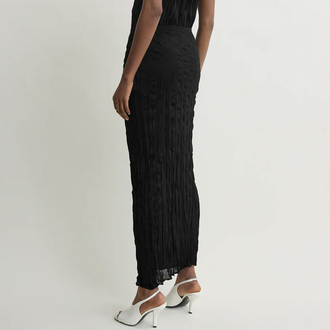 Crinkled knit skirt