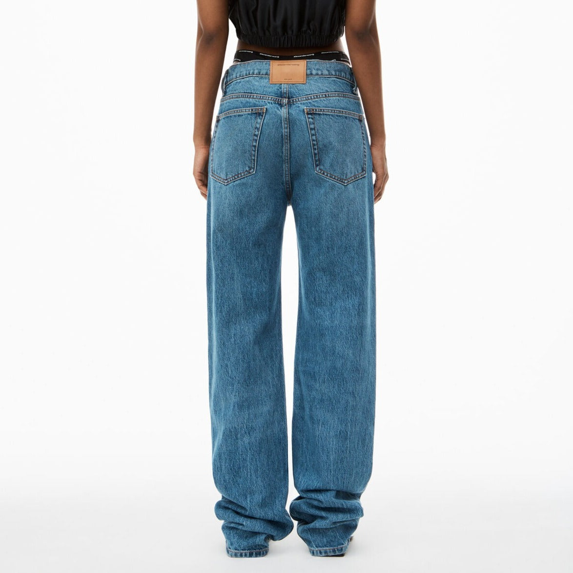 Alexander Wang ロゴ刺繍 ミッドライズ ジーンズ ALEXANDERWANG | Embossed Logo Bowed Gusset Jeans | Women