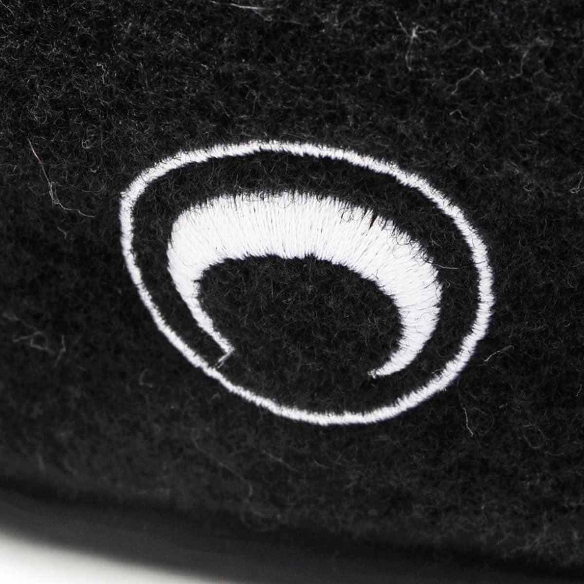 【MARINESERRE】 要在庫確認 MOON LOGO FELTED WOOL BERET Embroidered French Beret • Marine Serre