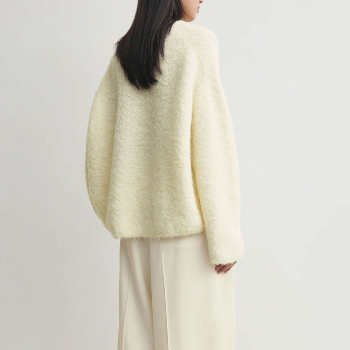 Boxy bouclé knit milk