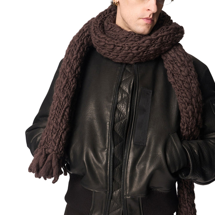 CHUNKY KNITTED SCARF