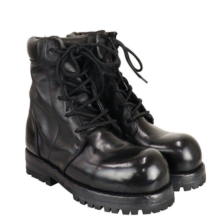 MOAN BOOTS