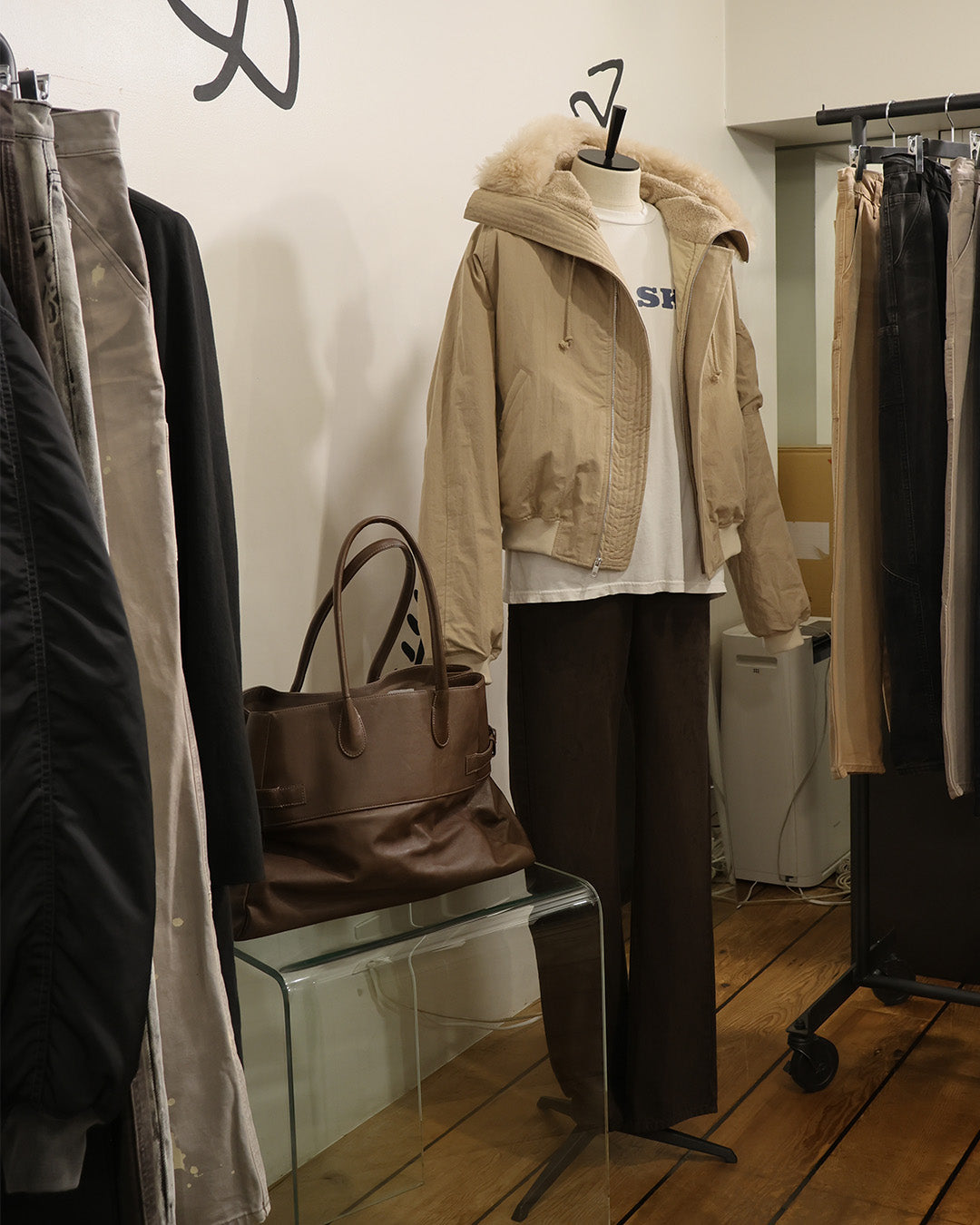 LEATHER BOMBER BAG