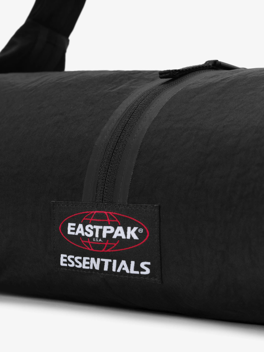 ESSENTIALS SHELL BAG