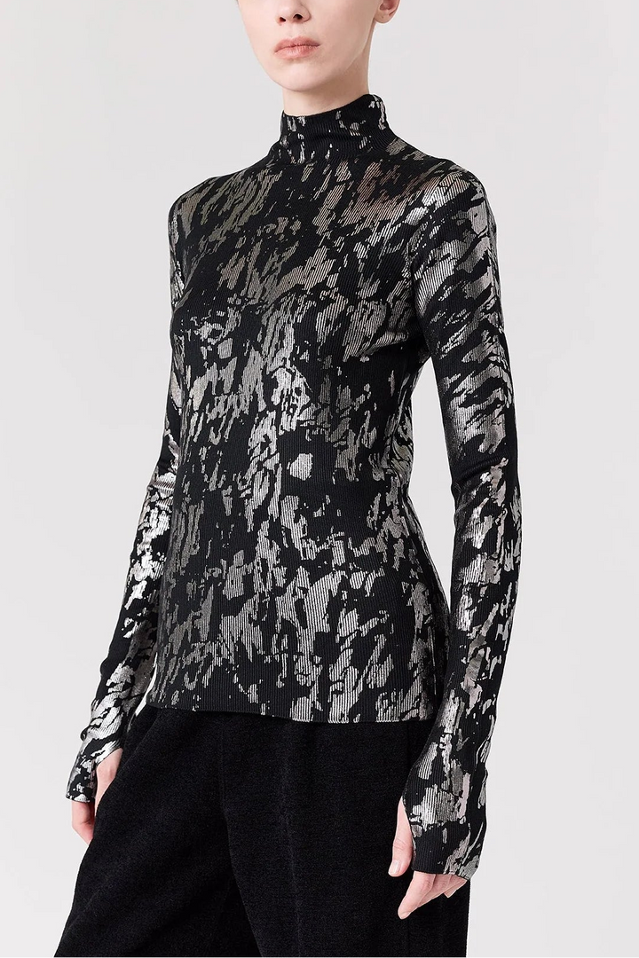SOFT PORTRAIT FOIL HIGHNECK LONG SLEEVE TOP