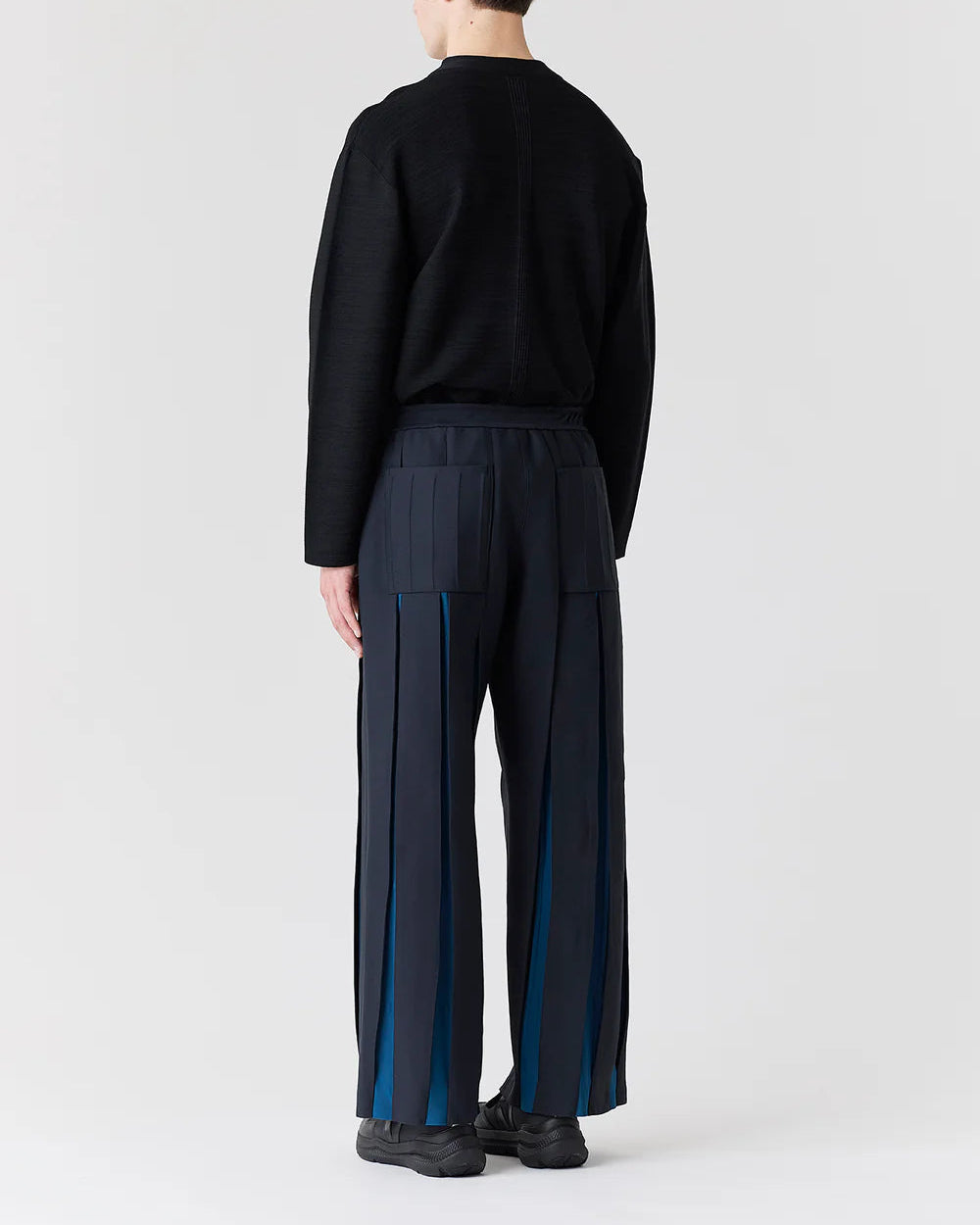 WEDGED SEMI WIDE PANTS