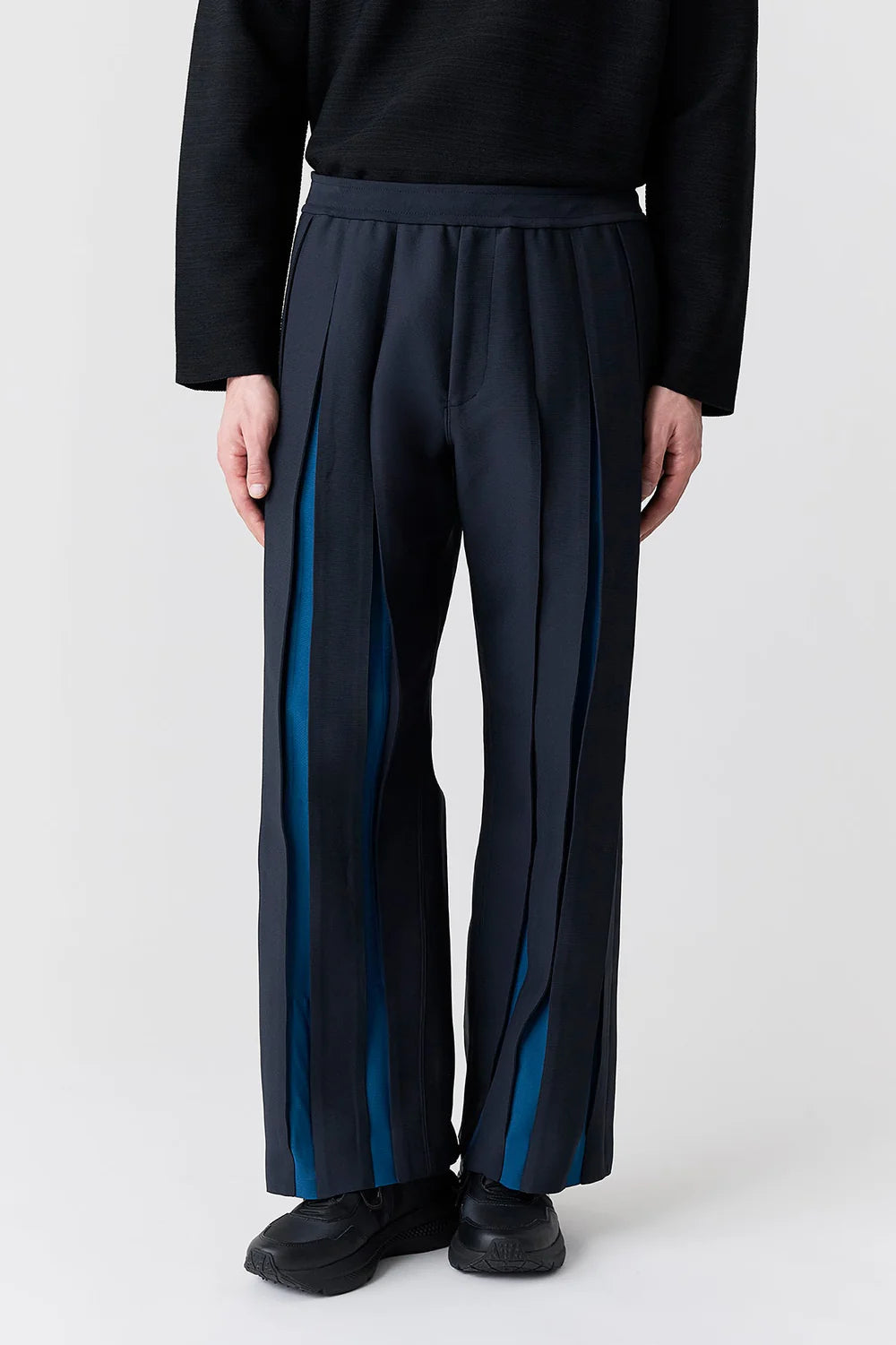 WEDGED SEMI WIDE PANTS