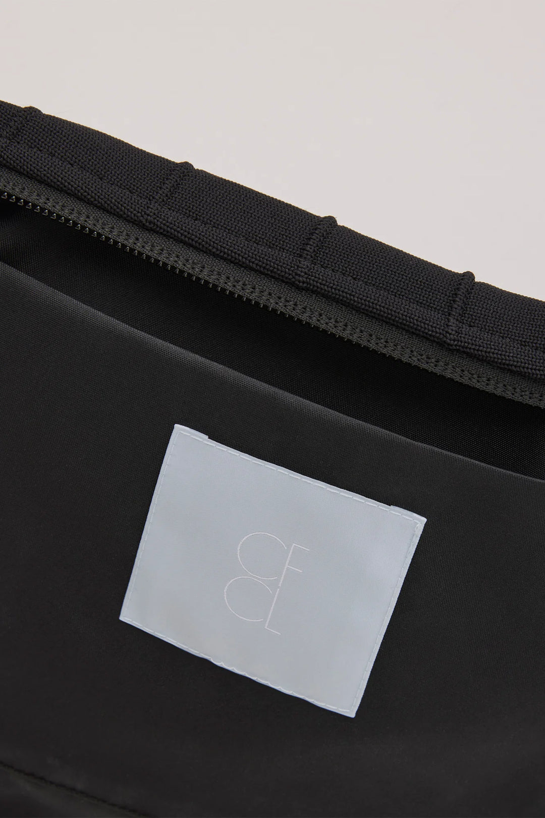 MILAN SMALL SHOULDER BAG