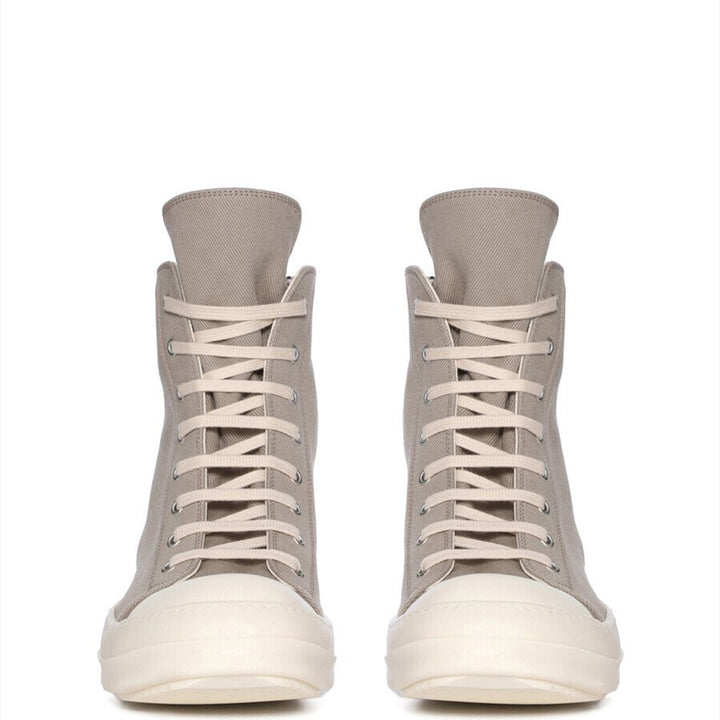 SNEAKS