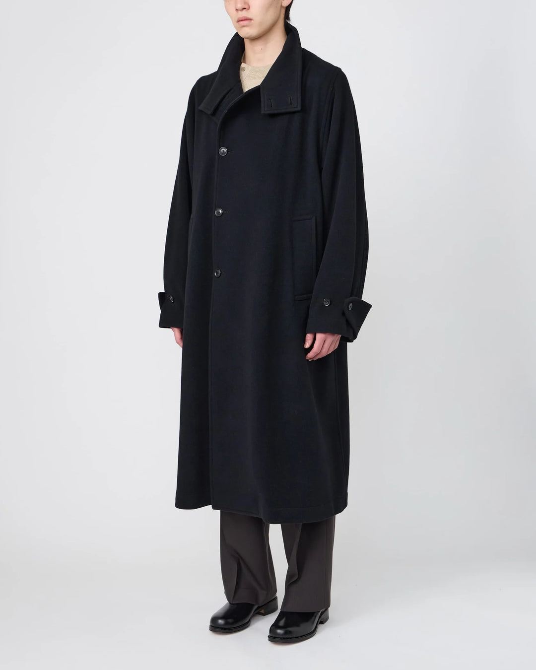 STAND-COLLAR COAT