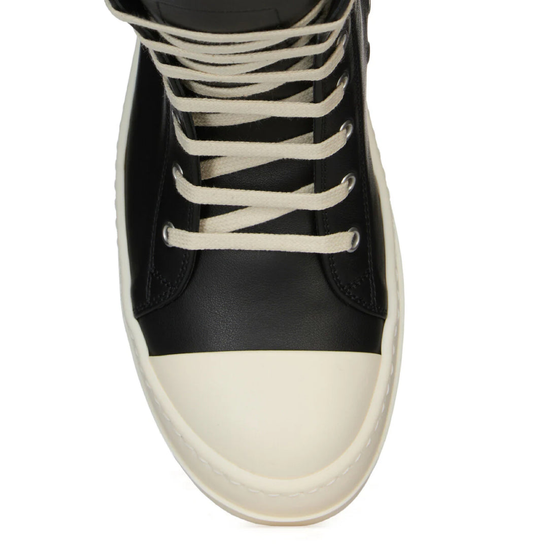 SNEAKS
