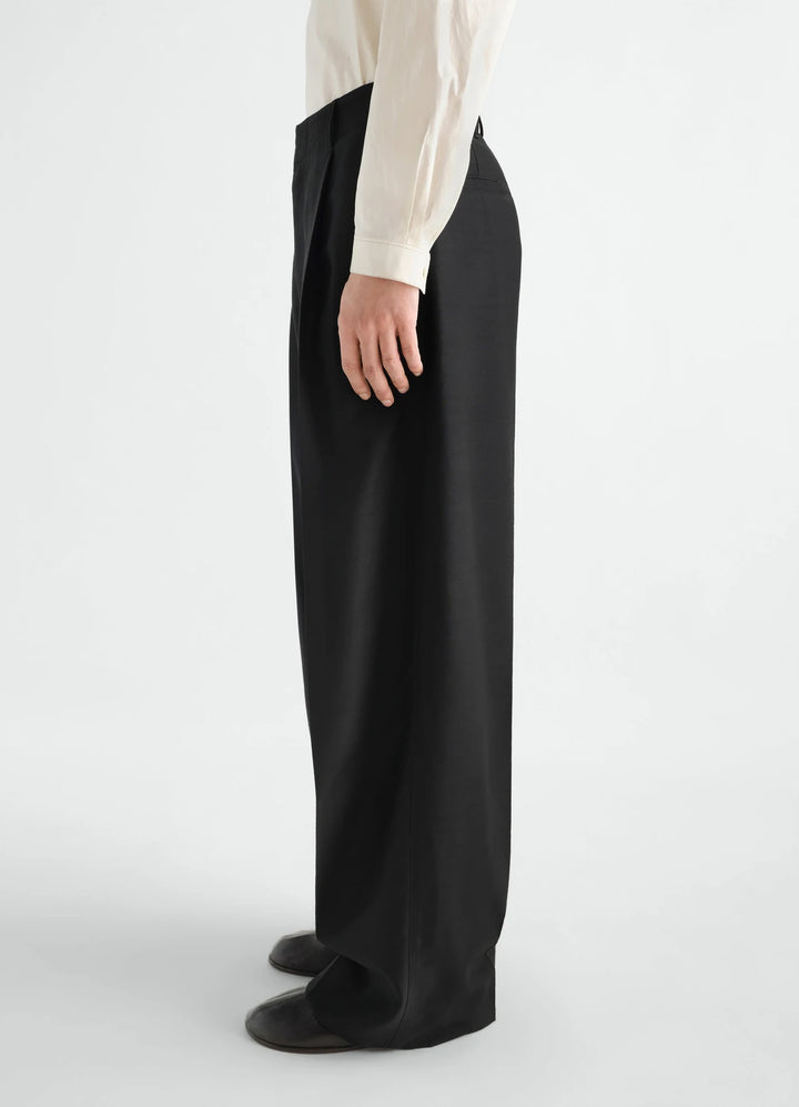 Wool and mohair cloth single-pleated tailored trousers