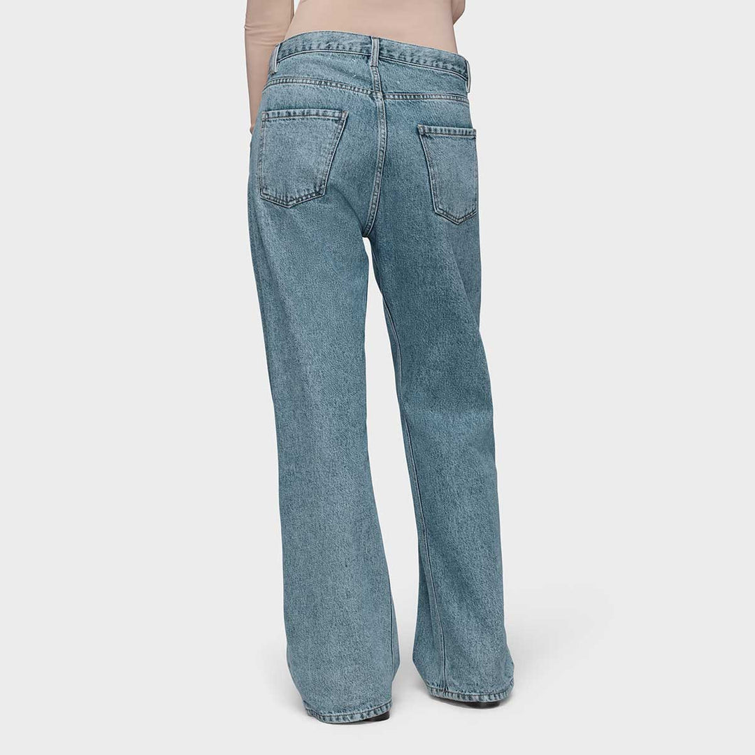 Straight-leg jeans with contrast pockets