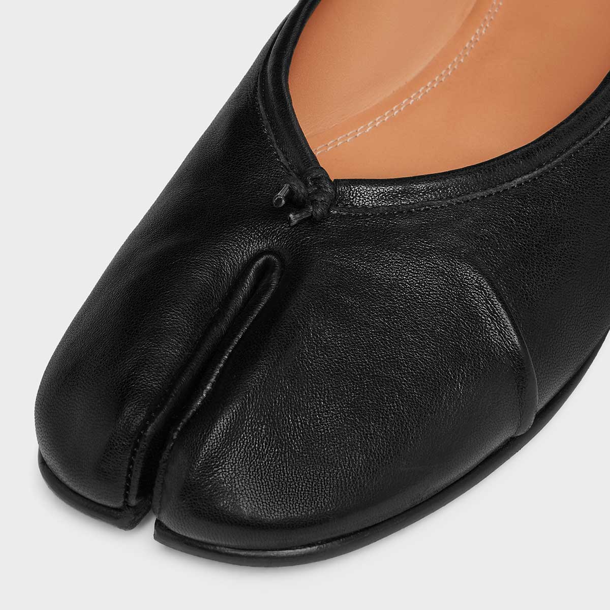 タビ」バレリーナ | Why are you here?