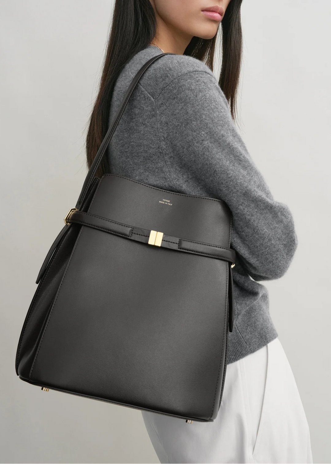 TOTEME - Belted leather bucket bag
