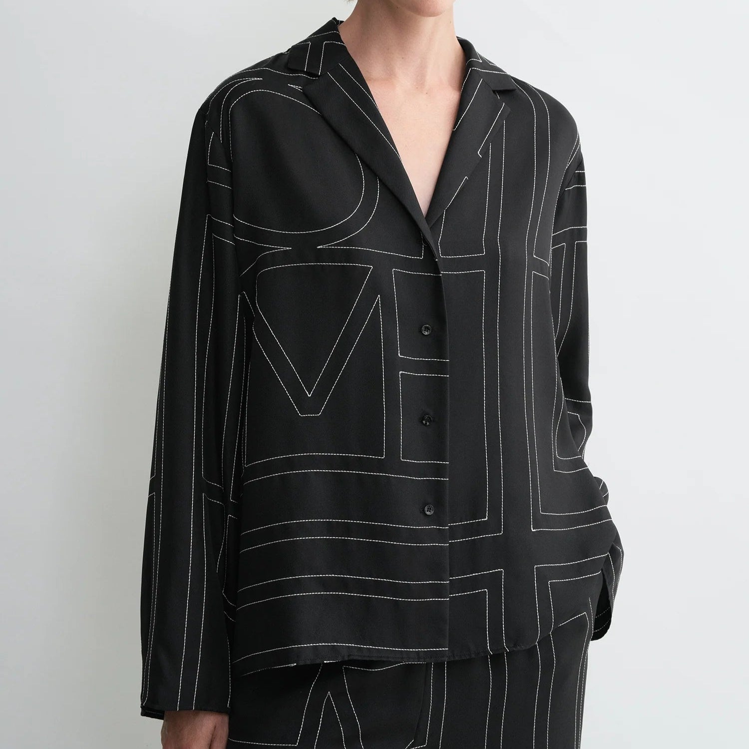 25SS■TOTEME■シルク Monogram シャツ&パンツセットアップ Monogram silk pj top Black | Why are you here?