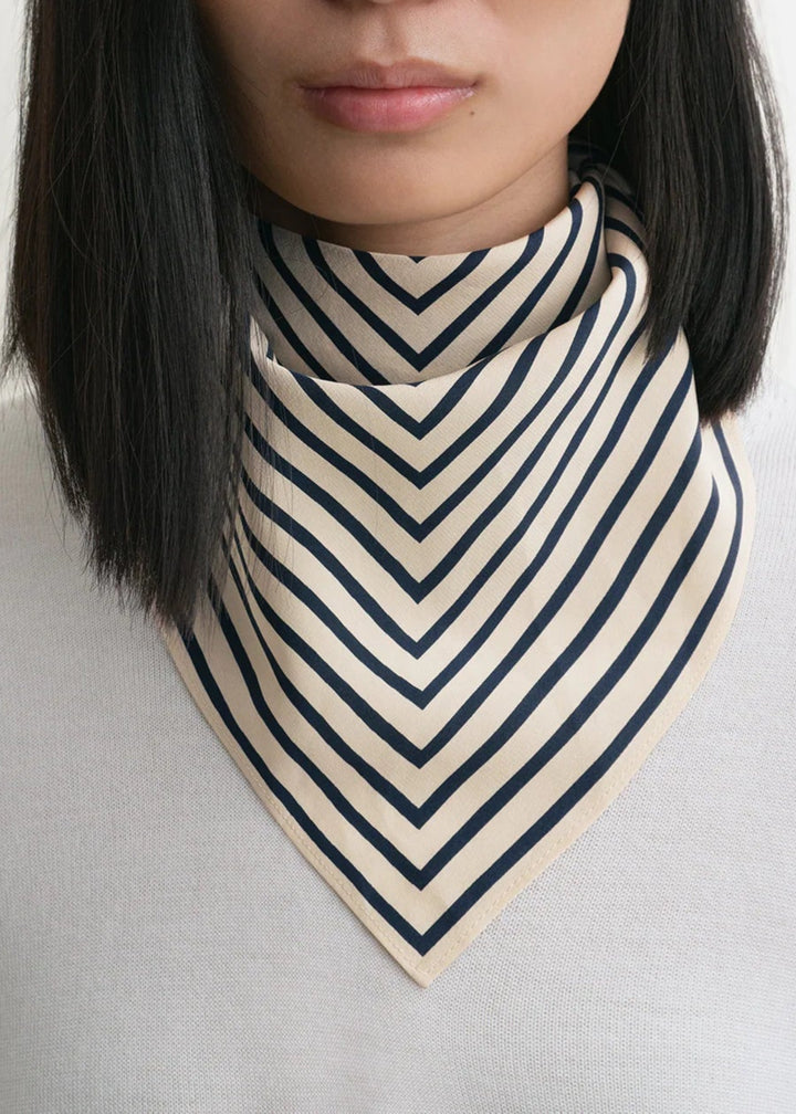 TOTEME - Signature monogram silk scarf