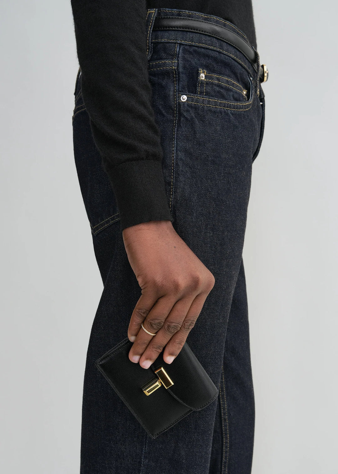 ★TOTEME★ ベージュ T-Lock レザー カードケース T-Lock leather cardholder | Why are you here?