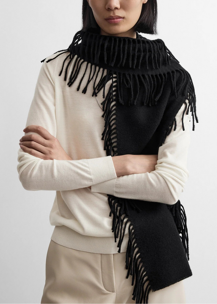 Cashmere tassel scarf