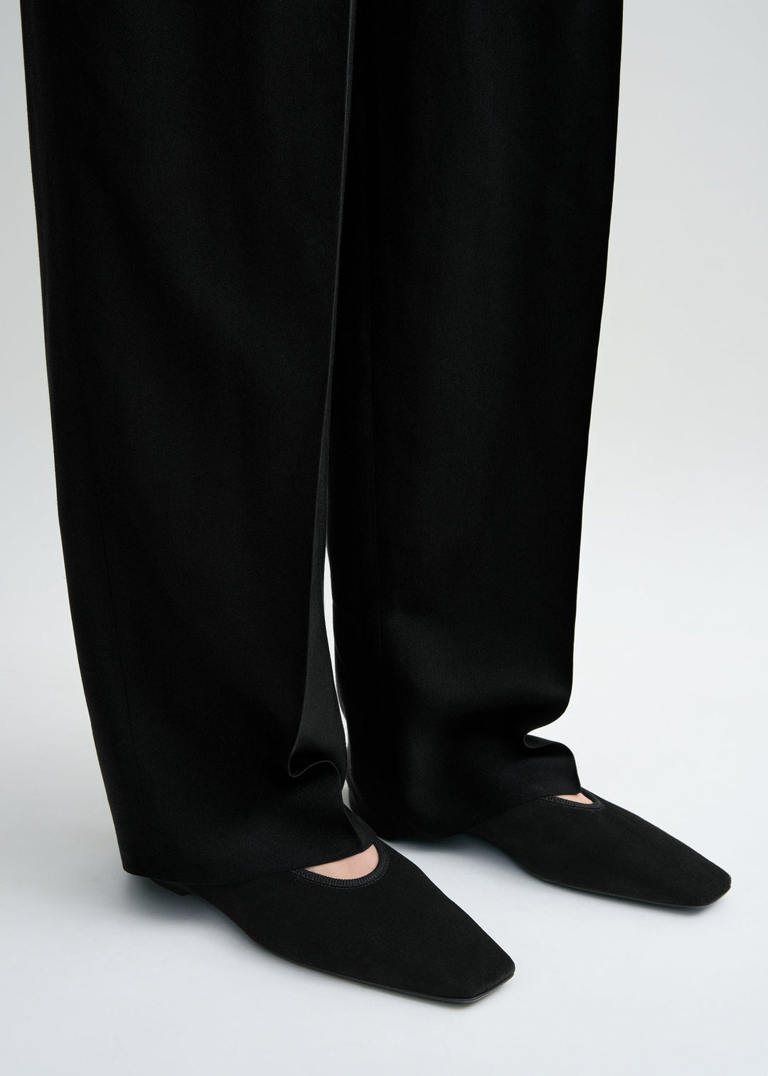 TOTEME - Minimalist Suede Ballerinas
