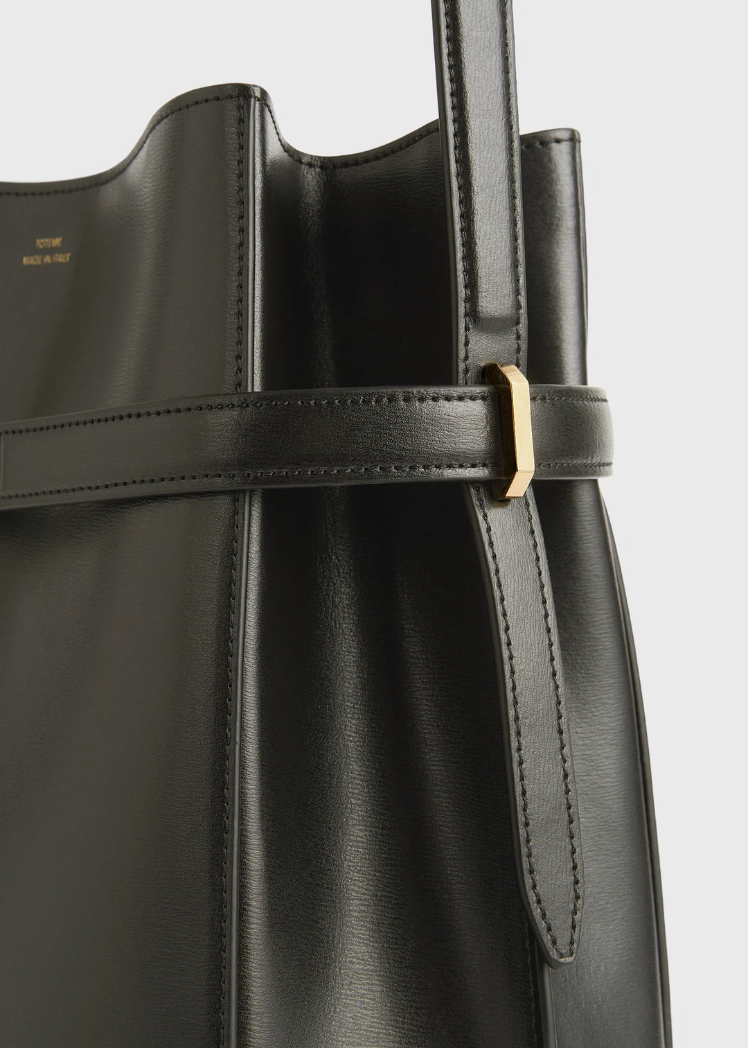 TOTEME - Belted leather bucket bag