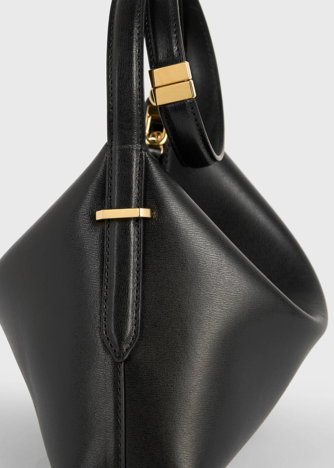 TOTEME - Bevel leather wristlet