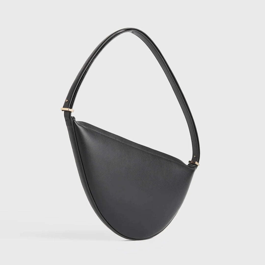 【TOTEME】レザースクープスリング ブラック 大人エレガント Scooped sling black | Why are you here?