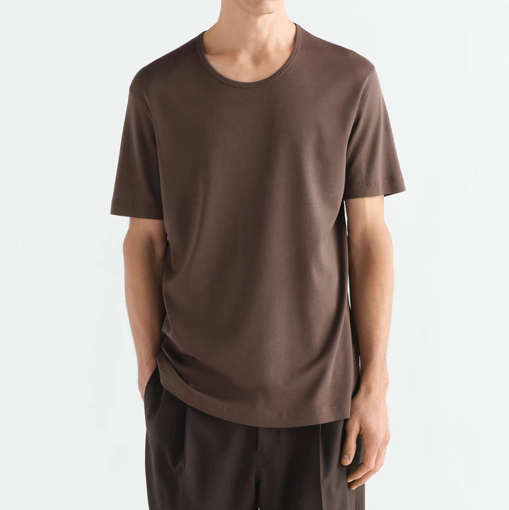 リブジャージーのスクープネックTシャツ