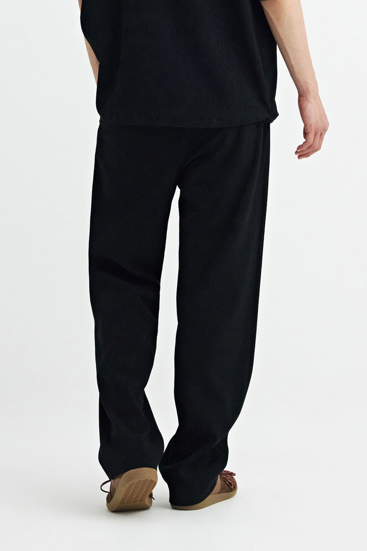 Crease One-Tuck Pants