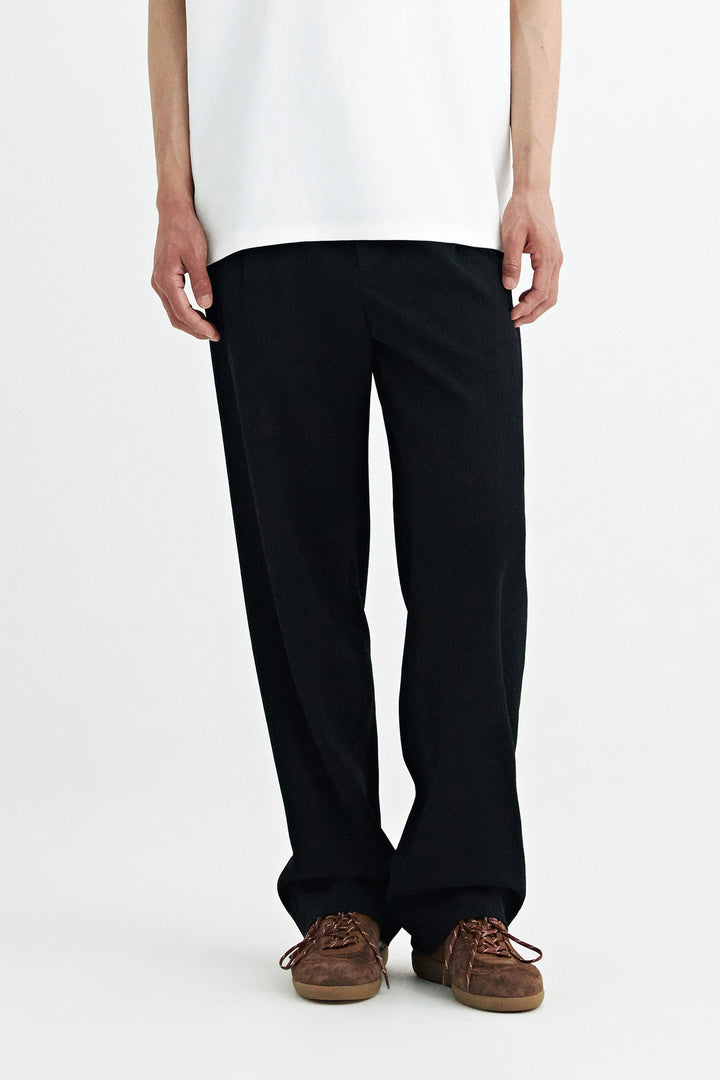 Crease One-Tuck Pants